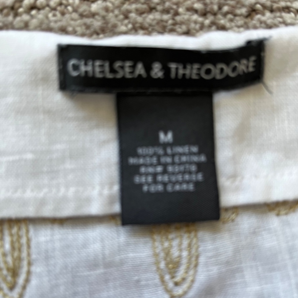 Chelsea and Theodore linen tunic - Picture 5 of 10